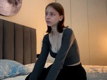 ellie_hollow's Thumb Image