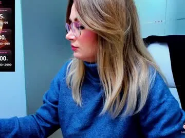 evelyne_rose's Thumb Image