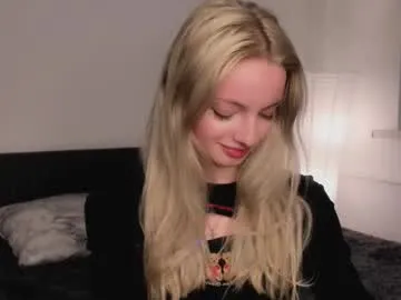 hypno_eyes_babe's Thumb Image