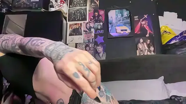 MissMidnightUK's Thumb Image